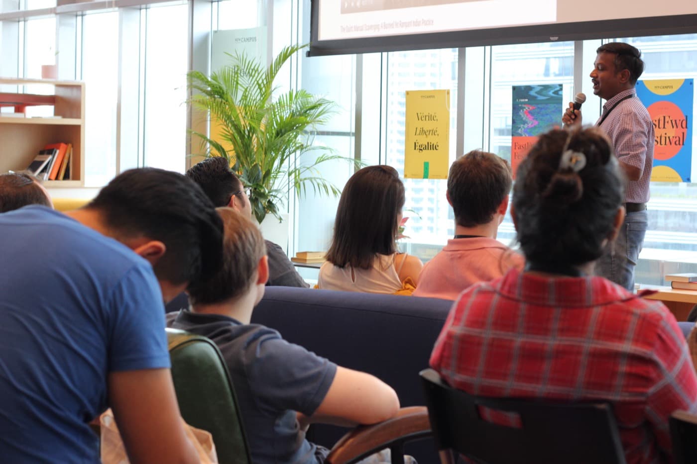 Audience at FastFwd Festival 2019 during Chandra Kumar's session
